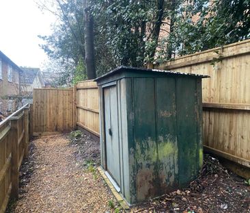 Studio to rent - Photo 2