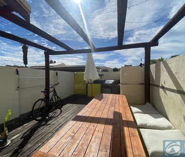Fully Furnished Townhouse in amazing location HOME OPEN SATURDAY 18... - Photo 1