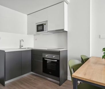 Calle de José Antonio Rebolledo y Palma, Madrid, Community of Madri... - Photo 5