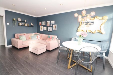 High Street, Elstree - Photo 5