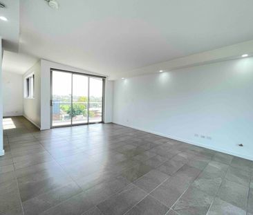 Morden 3 Bedroom Penthouse With Fantastic City View - Photo 6