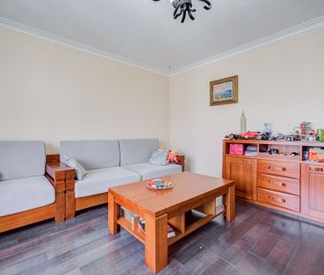 For Lease - Main 438 Marybay Crescent, Richmond Hill, Ontario - Photo 2