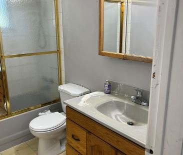 For Lease - 188 Confederation Drive Unit# Main, Toronto, Ontario - Photo 2
