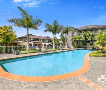 Beautiful 3-Bedroom Townhouse Offering Space, Comfort and Convenience - Photo 4