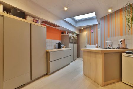 Gezellige woning met 2 slaapkamers, koer en autostplts op centrale ligging in Melsele! - Photo 5