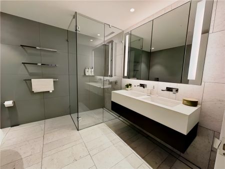 2 bed 2 bath - Photo 4