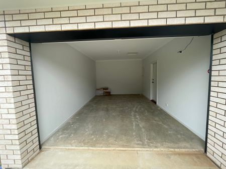 Spacious 3-Bedroom Family Home in the Heart of Tea Tree Gully! - Photo 2