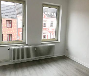 2 Zimmer Studenten-Wohnung mit Balkon -WG geeignet- - Photo 2