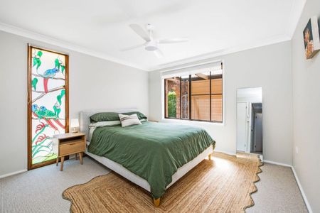 Fantastic family home that offers a relaxed coastal lifestyle - Photo 3