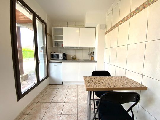 SAINTE SAVINE, T1 BIS MEUBLÉ DE 21M², LOYER TOUTES CHARGES COMPRISES - Photo 1