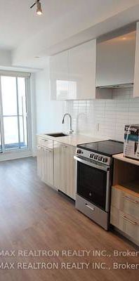 Jarvis / Dundas-Bright Open 1Bdrm + Den - Photo 1