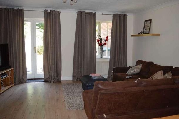 Middletons Close, Eddington, Hungerford, Berkshire, RG17 - Photo 1