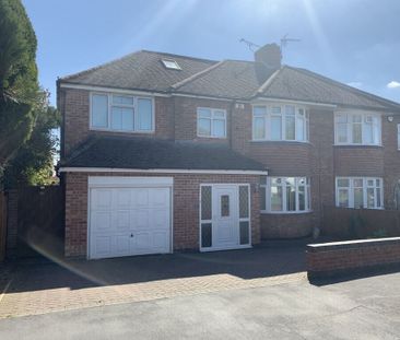 5 Bedroom Semi Detached - Photo 4