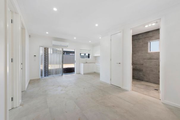 Apply Now - Century 21 &vert; the Paramount Group &ast;Granny Flat&ast; - Photo 1