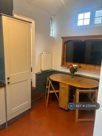 2 bedroom semi-detached house to rent - Photo 3