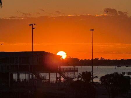 Port Melbourne - Photo 3