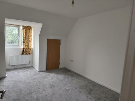3 Bed Terraced House, The Phoenix, M7 - Photo 2