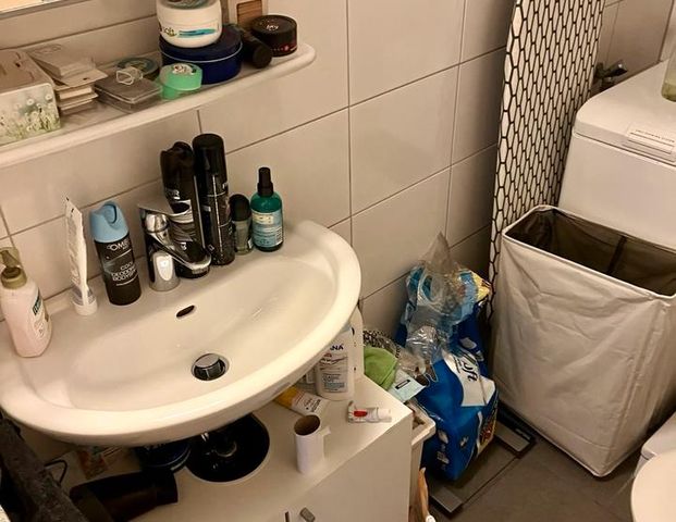 Einzimmerwohnung, sehr günstig und zentral - Foto 1