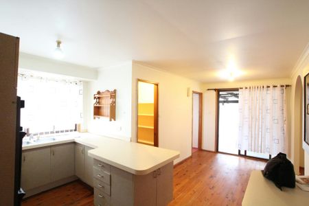 LOCATION !!! LOCATION !!! 3 BEDROOMS FRONT HOUSE IN QUIET STREET & INCLUDED BILL ( Electric , Water & Internet) - Photo 4