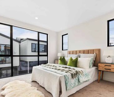 NEAR NEW - TE ATATU PENINSULA - Photo 3