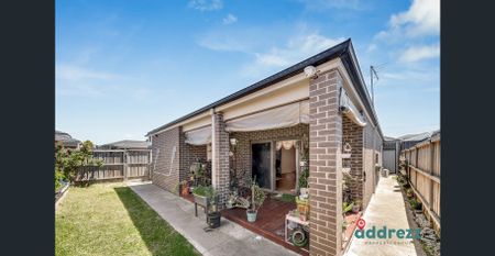 Modern Comfort in Sought-After Highgrove Estate - Photo 5