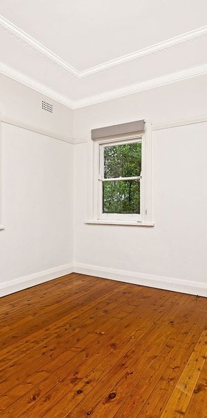 Spacious Art Deco Apartment - Photo 1