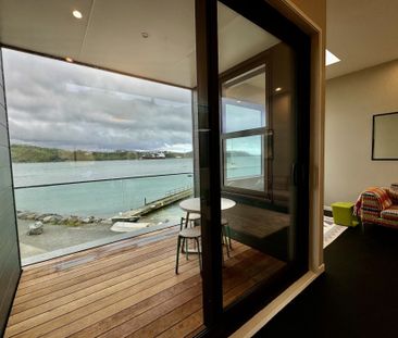 Split level townhouse on the waterfront - Photo 5