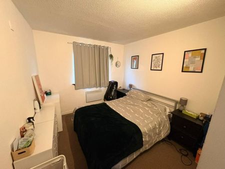 1 bedroom ground floor flat to rent - Photo 3