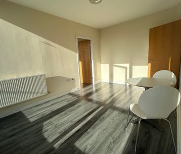 2 Bed Flat, Bridport Street, L3 - Photo 2