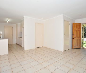 3 Bedroom Duplex, Across the Road from the Estuary - Photo 3