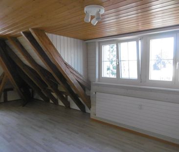 Attraktive 4.5-Zimmer-Maisonette-Wohnung in Utzenstorf (126 m2 im DG) - Photo 1