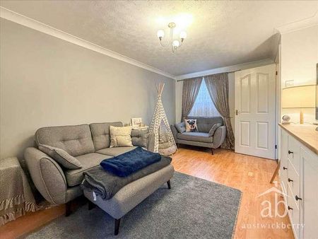 Oak Eggar Chase, Ipswich, IP8 - Photo 3