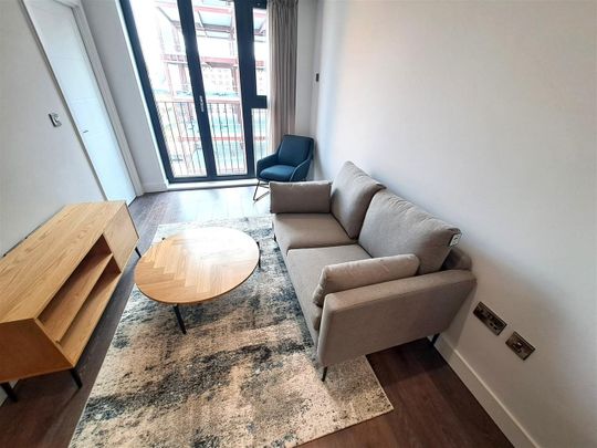 1 Bed Flat, Triskelion Way, L3 - Photo 1