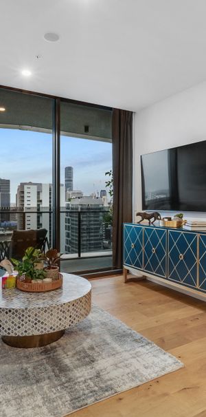 South Brisbane - Photo 1