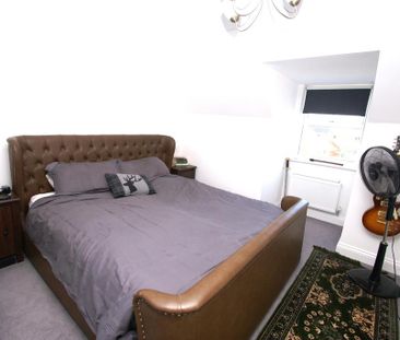 3 bedroom terraced house to rent - Photo 4