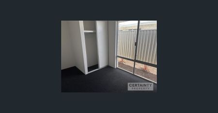 Modern and Stylish Living in the Heart of Eglinton! - Photo 3