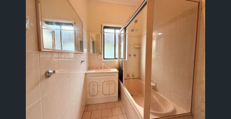 Enjoy Historic Charm - Photo 2