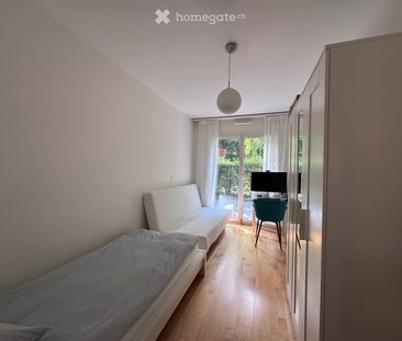 Spacious 6.5-Room Ground Floor Apartment with Private Garden and Te... - Foto 4