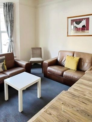 6 bedroom terraced house to rent - Photo 1