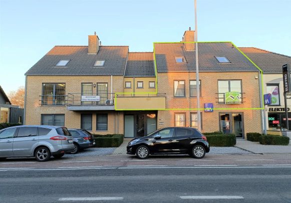 RUIM DUPLEX APPARTEMENT MET TERRAS EN AUTOSTAANPLAATS - Photo 1