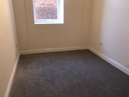 Commercial Road - Photo 3