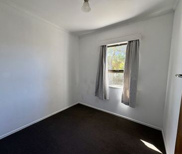 Spacious in Glenholme! Glenholme - Photo 3