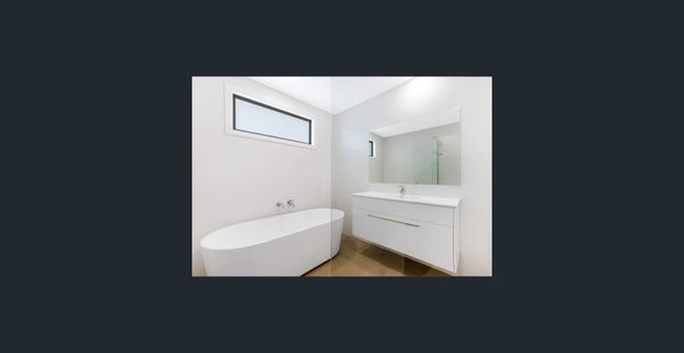 Stunning, Spacious 2 Bedroom Apartment - Photo 1