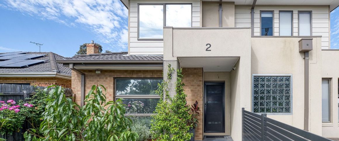 Modern 3-Bedroom in Great Location - Photo 1