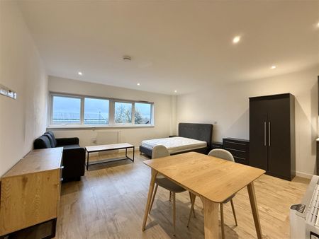 Lincoln House, Bolton - Photo 3