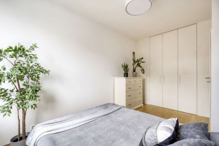 Ciche 3-pokojowe mieszkanie przy prywatnym parku 63.73 m² - Фото 4