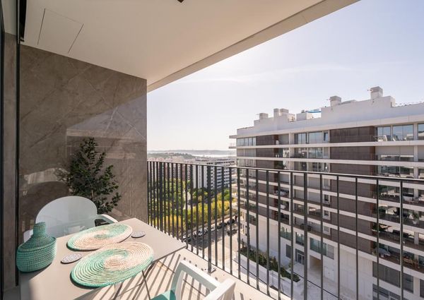 1 Bedroom Apartment with swimming pool, Miraflores, Oeiras