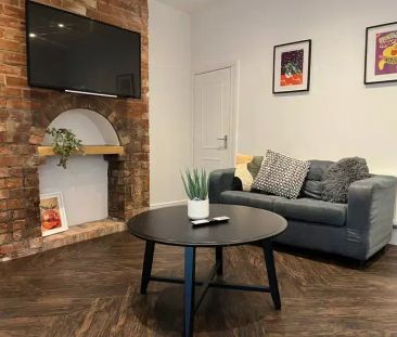 5 bedroom terraced house to rent - Photo 3