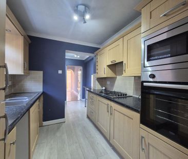 Bloomfield Street North, Halesowen, B63 - Photo 1