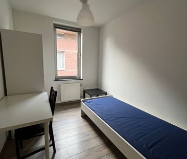 Ruim appartement met drie slaapkamers, terras en garagebox - Foto 6